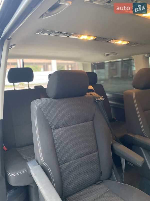 Минивэн Volkswagen Multivan 2016 в Львове