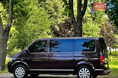 Мінівен Volkswagen Multivan 2010 в 