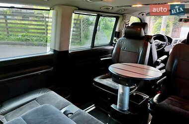Мінівен Volkswagen Multivan 2010 в 