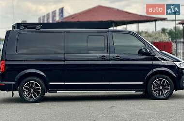 Мінівен Volkswagen Multivan 2020 в 