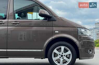 Минивэн Volkswagen Multivan 2013 в 