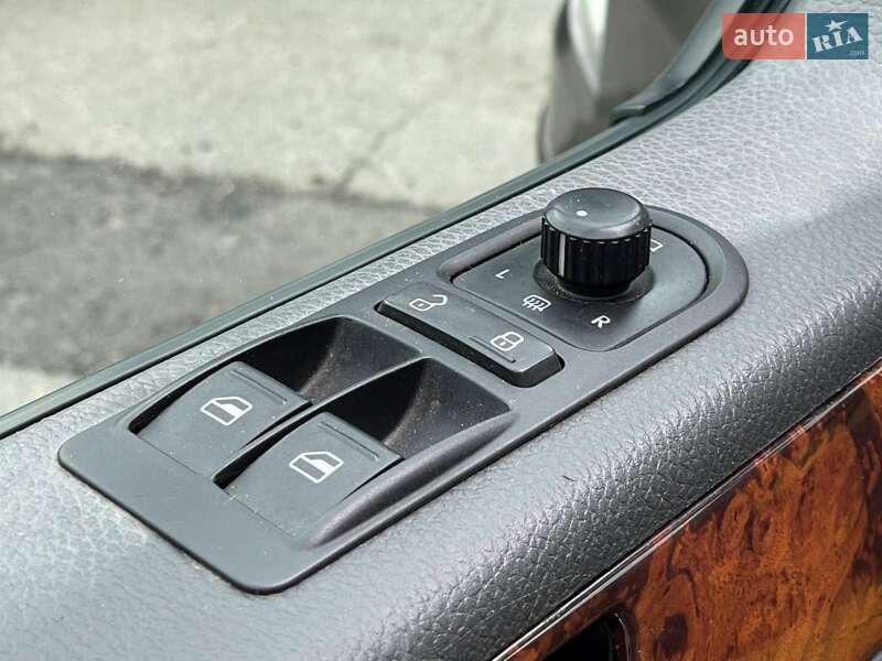 Мінівен Volkswagen Multivan 2013 в Києві