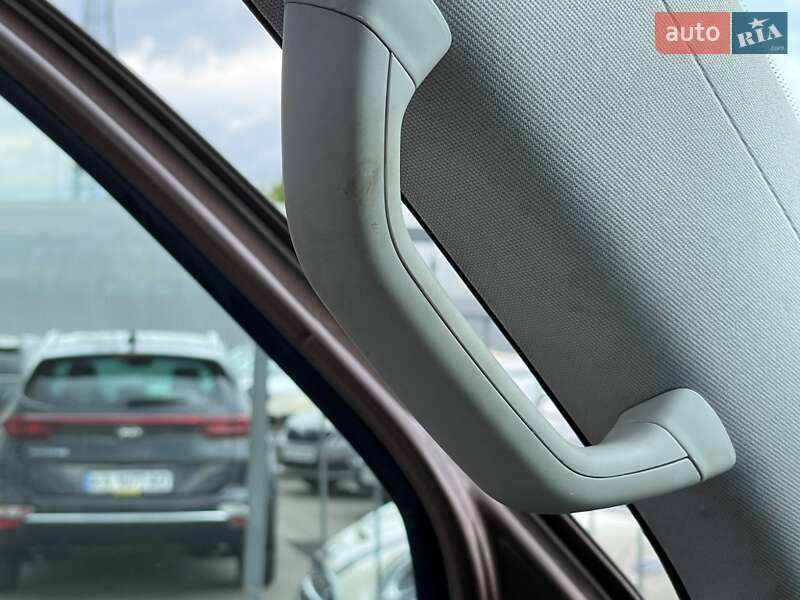 Мінівен Volkswagen Multivan 2013 в Києві