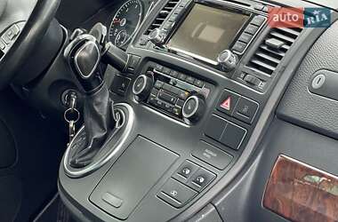 Минивэн Volkswagen Multivan 2013 в 