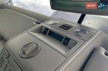 Мінівен Volkswagen Multivan 2011 в 