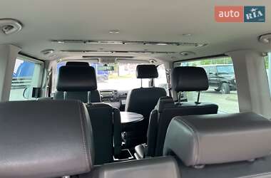 Мінівен Volkswagen Multivan 2011 в 