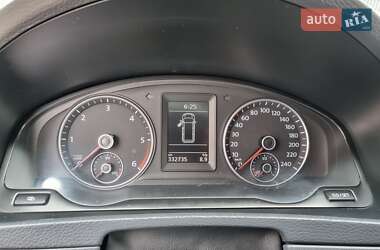 Мінівен Volkswagen Multivan 2011 в 
