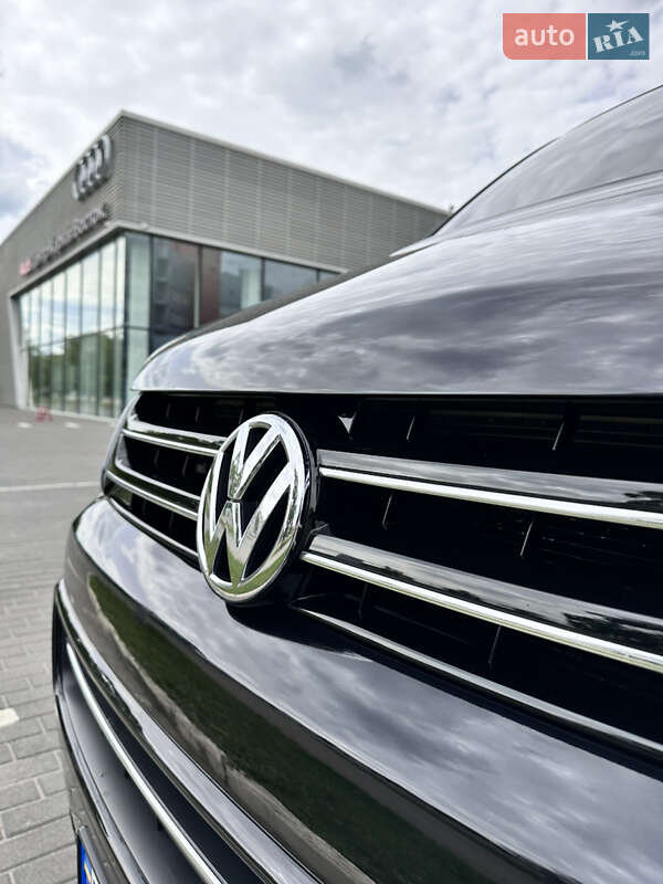 Минивэн Volkswagen Multivan 2012 в Харькове