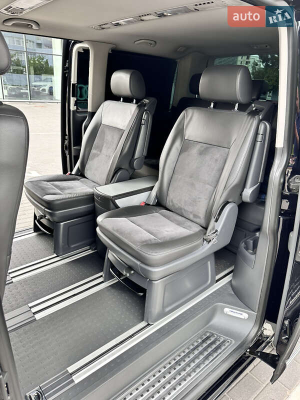 Минивэн Volkswagen Multivan 2012 в Харькове