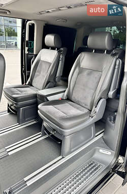 Минивэн Volkswagen Multivan 2012 в 