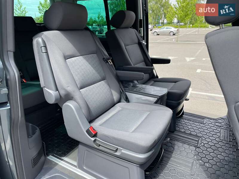 Минивэн Volkswagen Multivan 2006 в Луцке