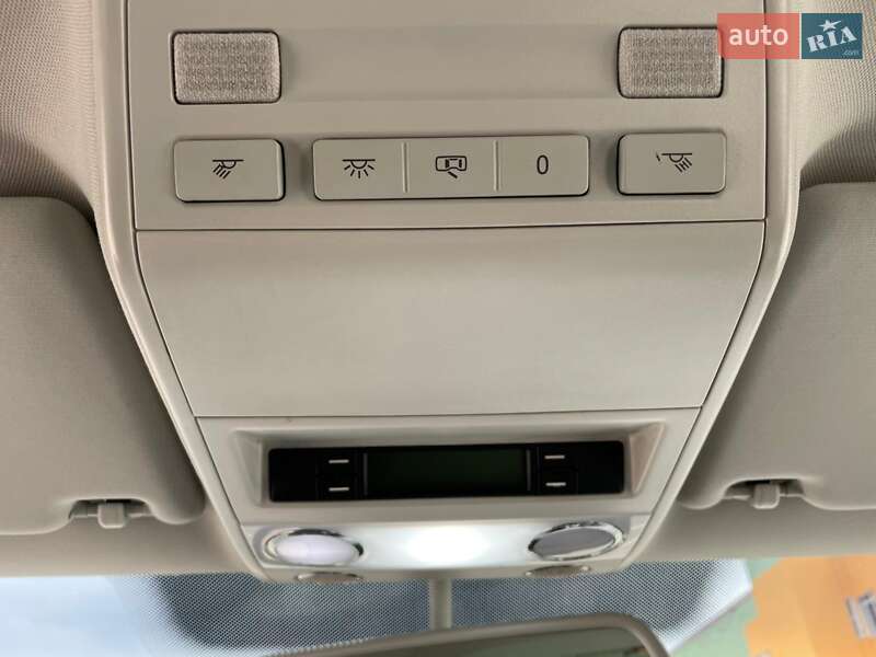 Минивэн Volkswagen Multivan 2006 в Луцке