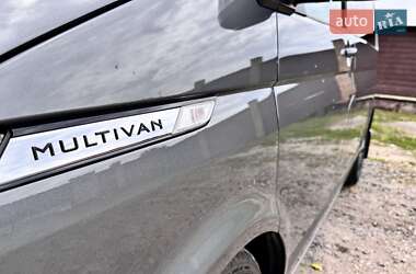 Минивэн Volkswagen Multivan 2020 в 