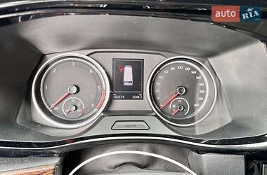 Минивэн Volkswagen Multivan 2020 в 