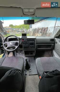 Мінівен Volkswagen Multivan 2001 в 