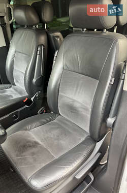 Мінівен Volkswagen Multivan 2013 в 