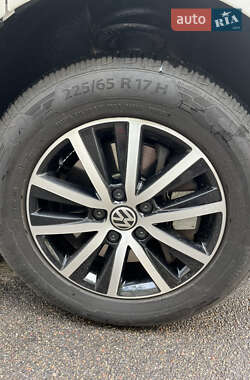 Мінівен Volkswagen Multivan 2013 в 