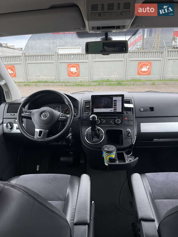 Минивэн Volkswagen Multivan 2010 в Одессе