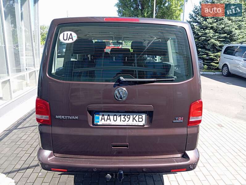 Минивэн Volkswagen Multivan 2011 в Киеве