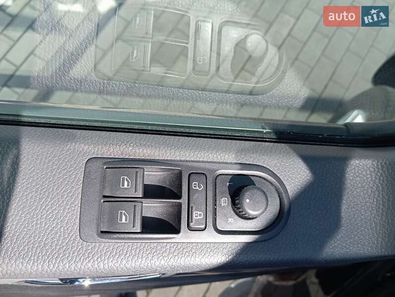 Минивэн Volkswagen Multivan 2011 в Киеве
