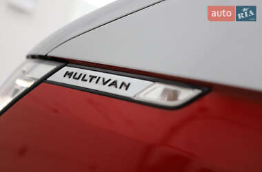 Минивэн Volkswagen Multivan 2020 в 