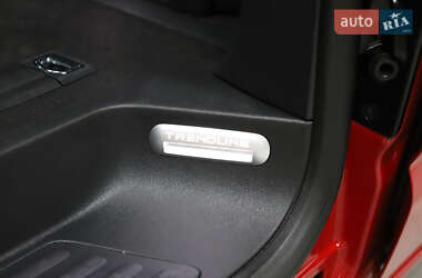 Минивэн Volkswagen Multivan 2020 в 