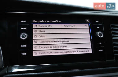 Минивэн Volkswagen Multivan 2020 в 