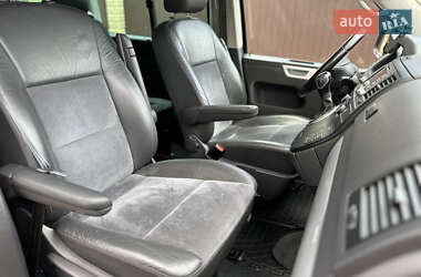 Минивэн Volkswagen Multivan 2015 в 