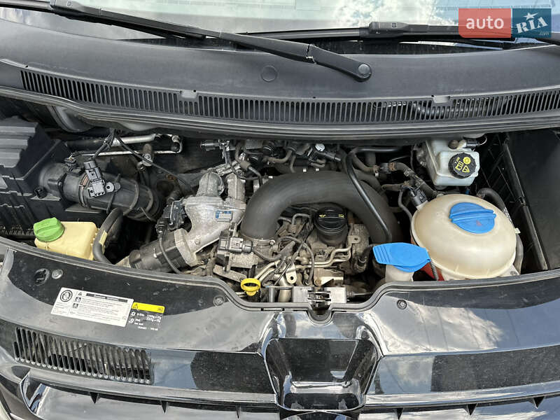 Минивэн Volkswagen Multivan 2015 в Змиеве