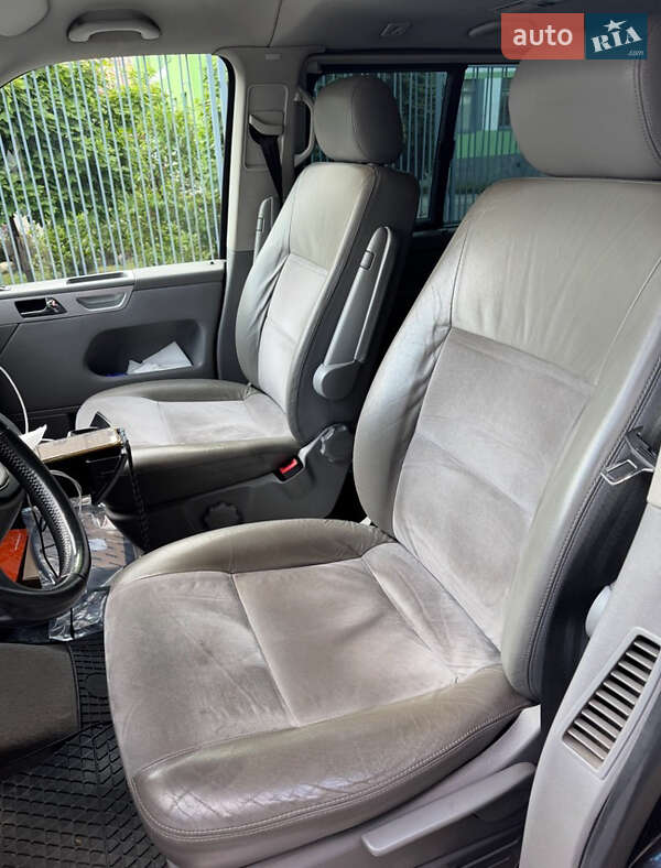 Минивэн Volkswagen Multivan 2008 в Киеве