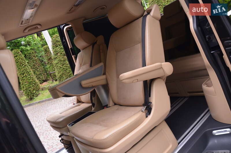 Минивэн Volkswagen Multivan 2008 в Трускавце