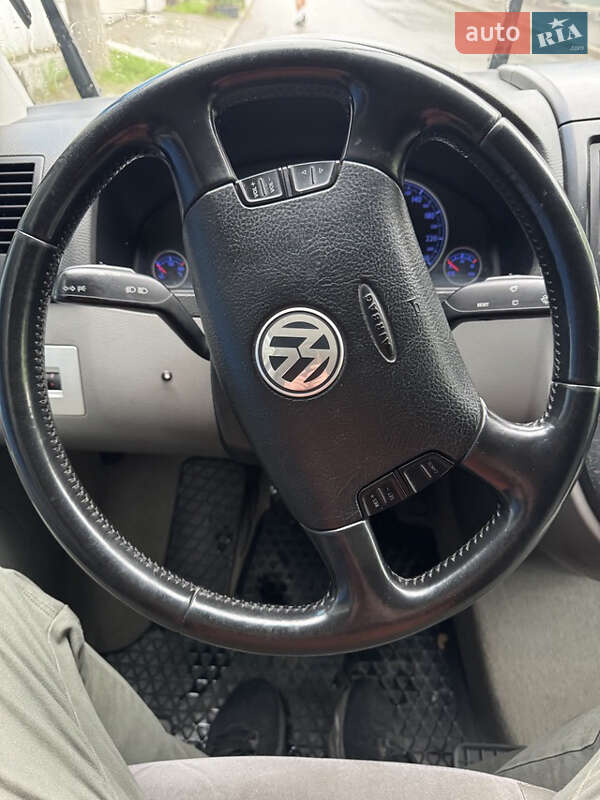 Минивэн Volkswagen Multivan 2008 в Киеве