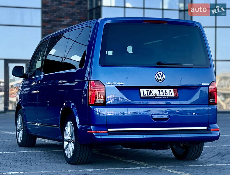 Мінівен Volkswagen Multivan 2020 в Чернівцях