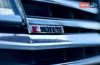 Минивэн Volkswagen Multivan 2020 в 