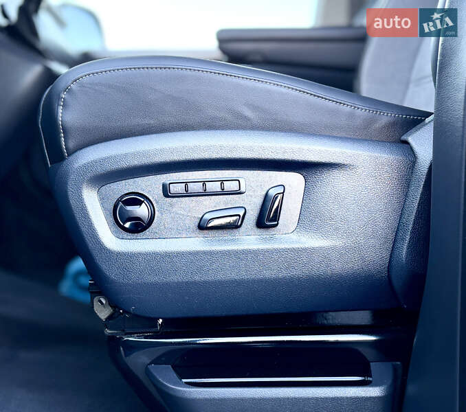 Мінівен Volkswagen Multivan 2020 в Чернівцях