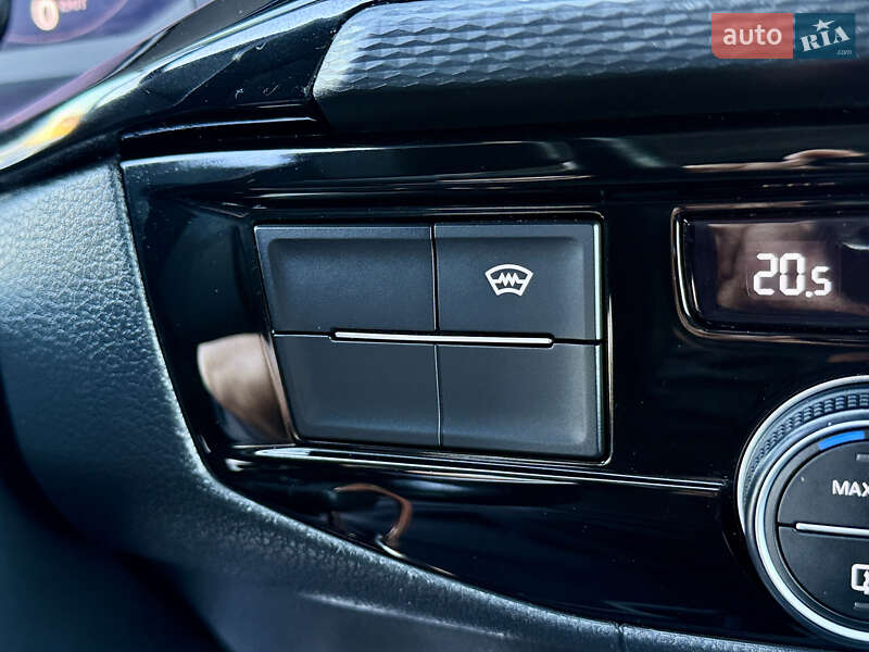 Мінівен Volkswagen Multivan 2020 в Чернівцях