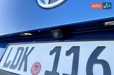 Минивэн Volkswagen Multivan 2020 в 