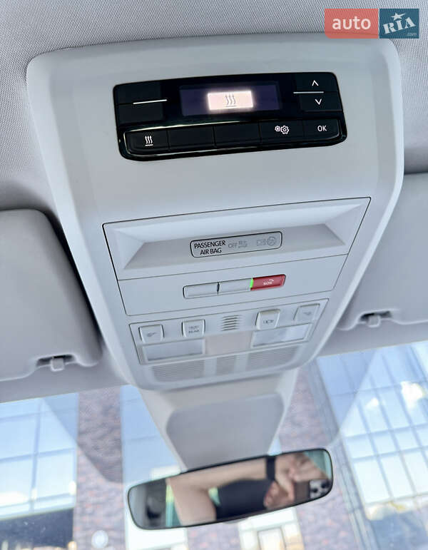 Мінівен Volkswagen Multivan 2020 в Чернівцях
