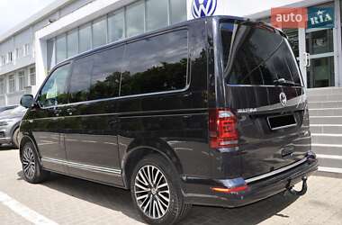 Минивэн Volkswagen Multivan 2015 в 