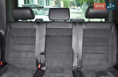 Минивэн Volkswagen Multivan 2015 в 