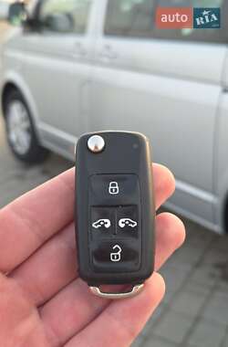 Минивэн Volkswagen Multivan 2012 в 