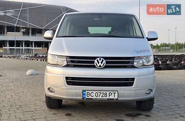 Минивэн Volkswagen Multivan 2012 в 