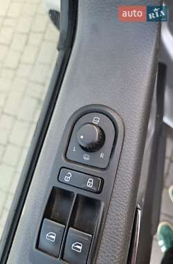 Минивэн Volkswagen Multivan 2012 в 