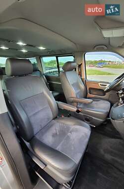 Минивэн Volkswagen Multivan 2012 в 