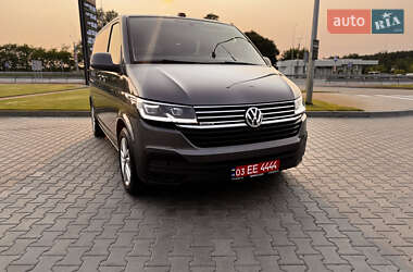 Мінівен Volkswagen Multivan 2022 в 