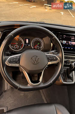 Мінівен Volkswagen Multivan 2022 в 