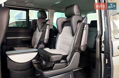 Мінівен Volkswagen Multivan 2024 в 