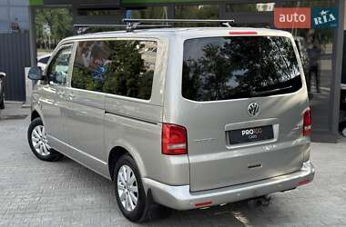 Минивэн Volkswagen Multivan 2011 в 