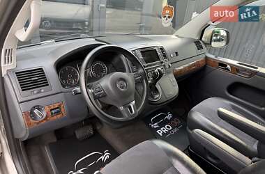 Минивэн Volkswagen Multivan 2011 в 