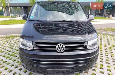 Мінівен Volkswagen Multivan 2012 в 